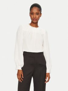 Rinascimento Bluzka CFC0019769002 Biały Regular Fit. Białe bluzki Rinascimento, m, bez wzorów, z syntetyku, bez kołnierzyka, bez ramiączek. Za 239,99 zł.