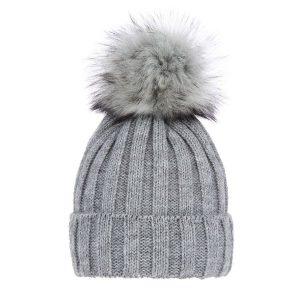 Czapka Zimowa z Pomponem Damska - Szara. Szare czapki Molly, bez wzorów, z materiału. Za 59,90 zł.