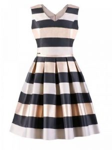Sukienka Model Daisy Multicolor - Jersa. Sukienki Jersa, plus size, bez wzorów, z elastanu, bez kołnierzyka, plus size, bez ramiączek, dopasowane. Za 390,03 zł.