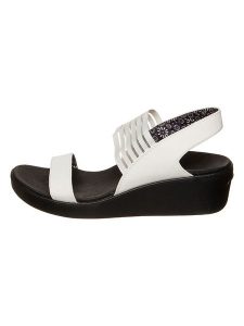Skechers Sandały "Rumble" w kolorze białym na koturnie rozmiar: 40. Białe sandały Skechers, bez wzorów, z otwartym noskiem, bez obcasa, na koturnie, bez zapięcia. Za 251,53 zł.