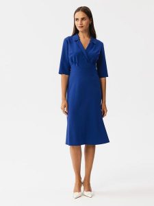 Stylove Sukienka w kolorze niebieskim rozmiar: XL. Niebieskie sukienki Stylove, xl, bez wzorów, bez kołnierzyka, bez ramiączek, midi. Za 259,13 zł.