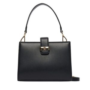 Torebka Tommy Hilfiger. Czarne torebki klasyczne TOMMY HILFIGER, bez wzorów, bez dodatków. Za 569,99 zł.