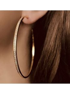 Les Petites Précieuses Pozłacane kolczyki-kreole z cyrkoniami rozmiar: onesize. Żółte kolczyki Les Petites Précieuses, z cyrkonią, pozłacane. Za 295,45 zł.