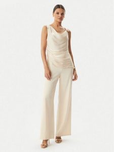 Rinascimento Kombinezon CFC0020280002 Beżowy jasny Regular Fit. Brązowe sukienki Rinascimento, l, bez wzorów, z syntetyku, bez kołnierzyka, bez ramiączek. Za 639,99 zł.