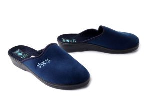 ADANEX 29262 109VH granatowy, kapcie damskie. Niebieskie kapcie Adanex, bez wzorów. Za 74,99 zł.