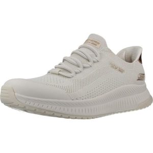 Buty SKECHERS SLIP-INS BOBS SQUAD 4 DIRE STEP Biały. Białe buty trekkingowe Skechers, z tkaniny, bez zapięcia. Za 363,99 zł.