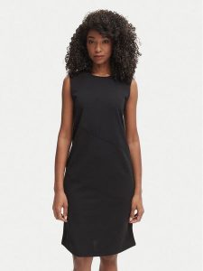 Calvin Klein Sukienka codzienna LV044F215G Czarny Regular Fit. Czarne sukienki Calvin Klein, na co dzień, s, bez wzorów, z syntetyku, bez kołnierzyka, bez ramiączek, proste. Za 649,99 zł.