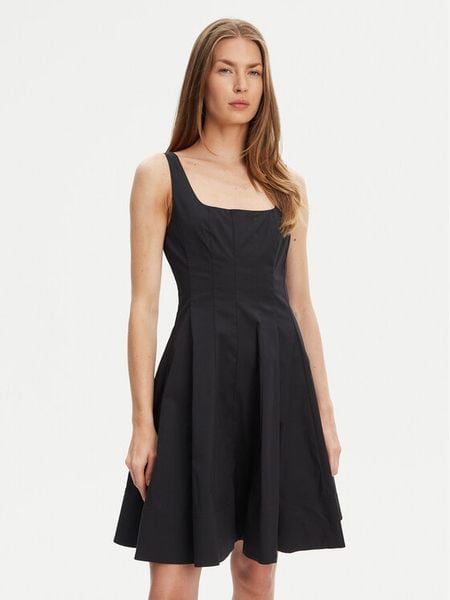 STAUD Sukienka codzienna Mini Wells 90-7502 Czarny Slim Fit. Czarne sukienki STAUD, na co dzień, bez wzorów, z bawełny, bez kołnierzyka, bez ramiączek, mini, proste. Za 589,99 zł.