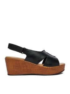Lasocki Sandały CEO-WI16-NYASA-02 Czarny. Czarne sandały Lasocki, bez wzorów, ze skóry, bez obcasa, na koturnie, bez zapięcia. Za 199,99 zł.