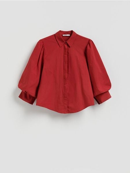 Koszula z bufiastymi rękawami - czerwony. Czerwone koszule Reserved, l, bez wzorów, z bawełny, bez kołnierzyka, bez ramiączek. Za 139,99 zł.