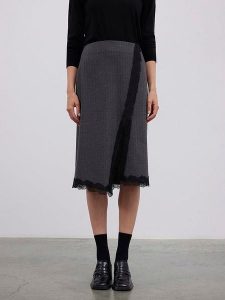 BGN Spódnica w kolorze antracytowym rozmiar: 38. Czarne spódnice BGN, na co dzień, bez wzorów, midi. Za 135,81 zł.