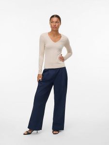Vero Moda Koszulka w kolorze beżowym rozmiar: XL. Brązowe bluzki Vero Moda, xl, bez wzorów, bez kołnierzyka, bez ramiączek. Za 74,63 zł.