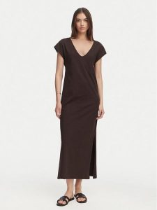 ONLY Sukienka codzienna Onlmara 15357675 Brązowy ciemny Regular Fit. Brązowe kombinezony ONLY, xs, bez wzorów, z bawełny, bez kołnierzyka, bez ramiączek. Za 129,99 zł.