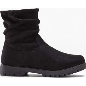 Botki. Czarne botki bonprix, bez wzorów, bez obcasa, bez zapięcia. Za 169,99 zł.