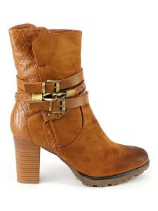 Foreverfolie Botki w kolorze jasnobrązowym rozmiar: 38. Brązowe botki Foreverfolie, bez wzorów, ze skóry, bez obcasa, bez zapięcia. Za 170,95 zł.