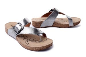 JOSEF SEIBEL 78577 38 030 Tonga 77 antik metallic, klapki japonki damskie. Szare klapki Josef Seibel, bez wzorów, ze skóry, bez obcasa. Za 215,94 zł.