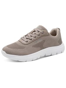 S.Oliver Sneakersy w kolorze brązowym rozmiar: 39. Brązowe trampki s.Oliver, bez wzorów, z materiału, bez zapięcia. Za 166,88 zł.