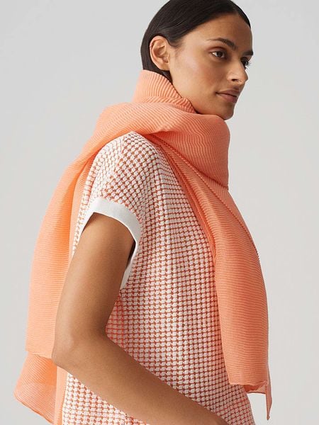 OPUS Szal w kolorze pomarańczowym rozmiar: onesize. Pomarańczowe szaliki Opus, bez wzorów, z materiału. Za 100,99 zł.