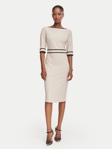 Rinascimento Sukienka koktajlowa CFC0131086003 Beżowy Slim Fit. Brązowe sukienki Rinascimento, s, bez wzorów, z syntetyku, wizytowe, bez kołnierzyka, bez ramiączek. Za 524,99 zł.