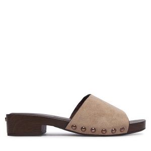 Klapki Tamaris. Brązowe klapki Tamaris, bez wzorów, bez obcasa. Za 259,99 zł.