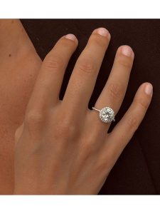 Les Petites Précieuses Srebrny pierścionek z cyrkoniami rozmiar: 56. Szare pierścionki Les Petites Précieuses, z cyrkonią, srebrne. Za 223,99 zł.
