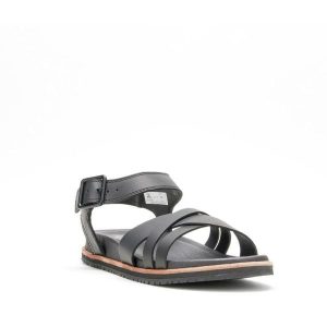 Buty do chodzenia damskie Kamik Sadie. Czarne buty trekkingowe Kamik, z materiału, bez zapięcia. Za 344,00 zł.