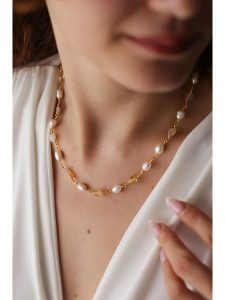 Pierres delicates Pozłacany naszyjnik z cytrynami - dł. 43 cm rozmiar: onesize. Czerwone naszyjniki Pierres delicates, z cytrynem, pozłacane. Za 100,28 zł.