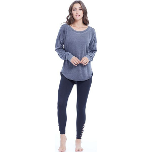 Sweter "Leanne" w kolorze szarym. Szare swetry klasyczne marki BALANCE COLLECTION, z bawełny, z okrągłym kołnierzem. W wyprzedaży za 65,95 zł.