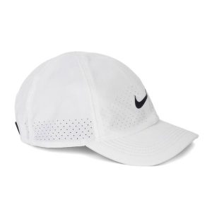 Czapka tenisowa Nike Dri-Fit ADV Club. Białe czapki Nike, bez wzorów. Za 129,99 zł.