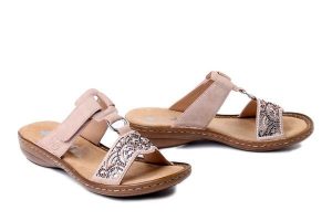 RIEKER 608K2-31 rosa, klapki damskie. Czerwone klapki Rieker, bez wzorów, bez obcasa. Za 239,92 zł.