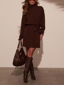 Milan Kiss Sukienka w kolorze brązowym rozmiar: S. Brązowe sukienki Milan Kiss, na co dzień, s, bez wzorów, z tkaniny, bez kołnierzyka, bez ramiączek, mini, proste. Za 173,99 zł.