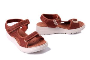 AZALEIA 18833 GREICE SOFT PAPETE AT000 light brown, sandały damskie. Brązowe sandały Azaleia, bez wzorów, bez obcasa, bez zapięcia. Za 139,93 zł.