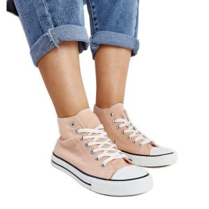 Jasnoróżowe wysokie trampki Eliska. Czerwone trampki bez wzorów, przed kolano, bez zapięcia. Za 74,48 zł.