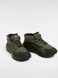 Vans Sneakersy "Crosspath Mid" w kolorze oliwkowo-czarnym rozmiar: 46. Zielone trampki Vans, bez wzorów, z materiału, za kostkę, bez zapięcia. Za 264,77 zł.