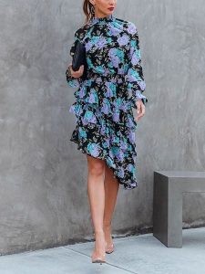 Milan Kiss Sukienka w kolorze czarno-lawendowo-turkusowym rozmiar: XL. Czarne sukienki Milan Kiss, xl, bez wzorów, z asymetrycznym kołnierzem, bez ramiączek, midi, asymetryczne. Za 152,26 zł.