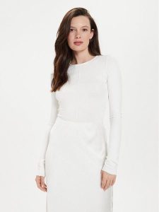 Gina Tricot Bluzka 21324 Biały Slim Fit. Białe bluzki Gina Tricot, xl, bez wzorów, z wiskozy, bez kołnierzyka, bez ramiączek. Za 19,99 zł.