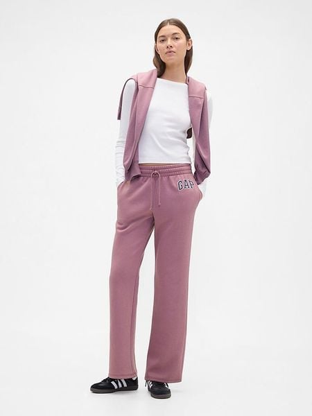GAP Spodnie dresowe w kolorze jasnoróżowym rozmiar: XL. Różowe spodnie dresowe GAP, xl, bez wzorów, z dresówki. Za 123,25 zł.