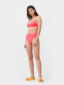 4F Dół od bikini damski S. Czerwone bikini 4f, bez wzorów, z materiału. W wyprzedaży za 9,99 zł.
