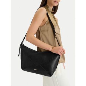 Torebka GINO ROSSI. Czarne torebki klasyczne Gino Rossi, bez wzorów, bez dodatków. Za 199,99 zł.