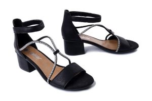 RIEKER 64654-00 black, sandały damskie. Czarne sandały Rieker, bez wzorów, bez obcasa, na obcasie, bez zapięcia. Za 223,93 zł.