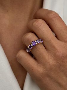 Les Petites Précieuses Pozłacany pierścionek z ametystem rozmiar: 56. Różowe pierścionki Les Petites Précieuses, z ametystem, pozłacane. Za 260,99 zł.