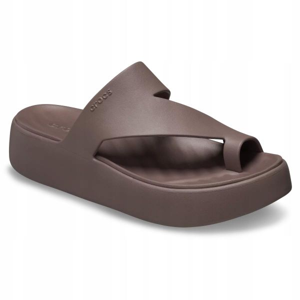 Klapki Dla Dorosłych Crocs Getaway Platform Toe Loop. Zielone klapki Crocs, bez wzorów, z materiału, bez obcasa. Za 159,99 zł.