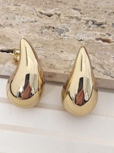 Nakkash Pozłacane kolczyki-wkrętki rozmiar: onesize. Żółte kolczyki Nakkash, pozłacane. Za 95,92 zł.