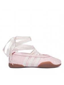 Adidas Baleriny Liberty London IH6915 Różowy. Czerwone balerinki ADIDAS, bez wzorów, z materiału, bez obcasa, bez zapięcia. Za 479,99 zł.