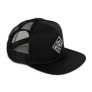 Czapka z daszkiem Dakine Classic Diamond Trucker. Czarne czapki Dakine, bez wzorów, sportowe. Za 150,00 zł.