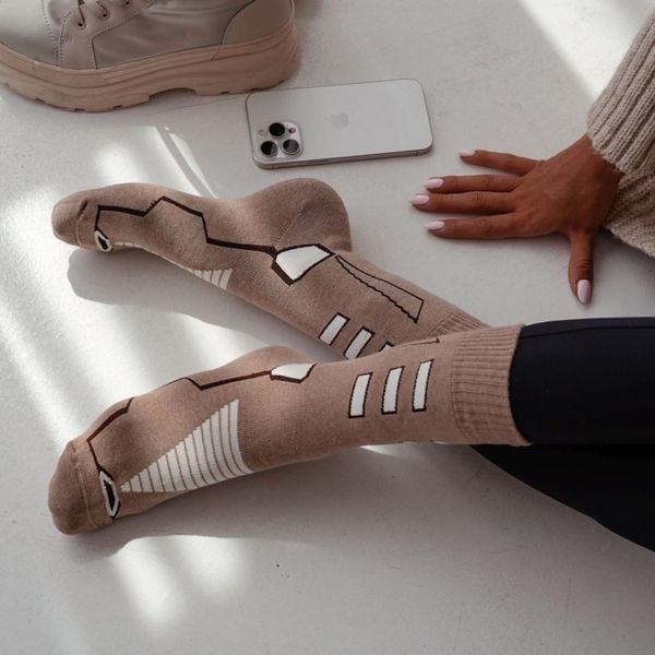 Beżowe skarpetki damskie TERMO-SILVER 1206. Brązowe skarpetki Milena, bez wzorów, z bawełny. Za 31,00 zł.