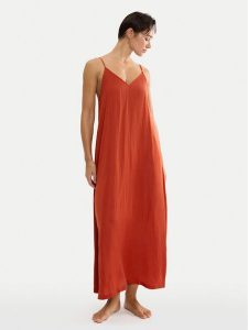 Triumph Sukienka letnia Summer Satin 10227240 Pomarańczowy Relaxed Fit. Brązowe kombinezony Triumph, na lato, bez wzorów, z syntetyku, bez kołnierzyka, bez ramiączek. Za 179,99 zł.