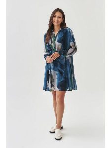 TATUUM Sukienka w kolorze niebieskim rozmiar: 36. Niebieskie sukienki Tatuum, bez wzorów, bez kołnierzyka, bez ramiączek, midi. Za 250,95 zł.
