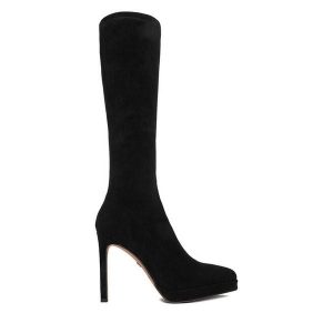 Kozaki Nine West. Czarne kozaki Nine West, bez wzorów, bez obcasa, na szpilce, bez zapięcia. Za 359,99 zł.