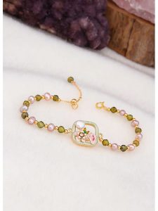 L'Atelier de Gaia Pozłacana bransoletka z perłami rozmiar: onesize. Różowe bransoletki L'Atelier de Gaia, z perłą, pozłacane. Za 82,45 zł.